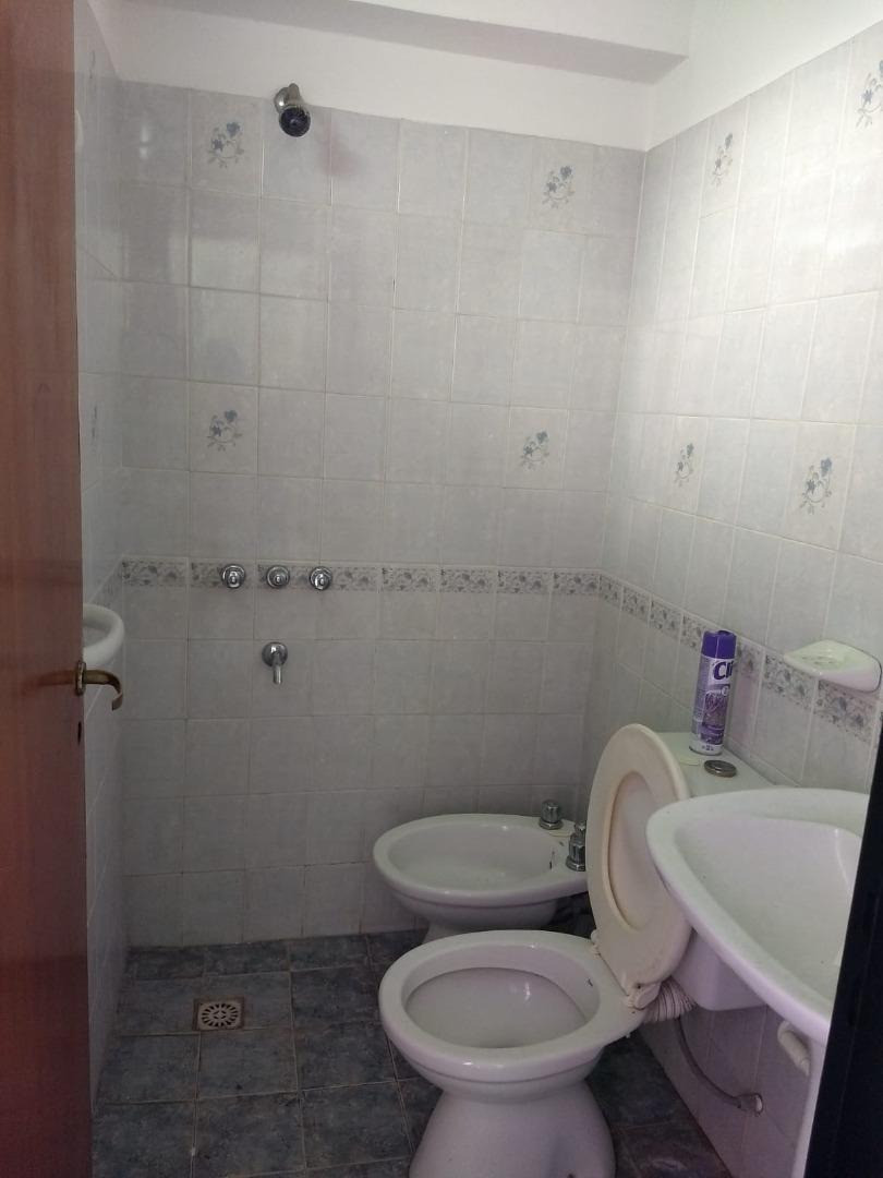 Departamento en Alquiler en General Bustos, $ 450.000