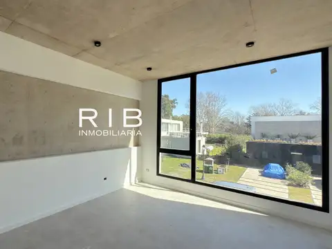 Excelente Propiedad Moderna en Construcción Avanzada Barrio La Calesa