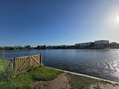VENTA LOTE B° CEIBOS PUERTOS: LOTE AL AGUA 800M2 - FINANCIACIÓN Y PERMUTA POR DPTOS. CABA