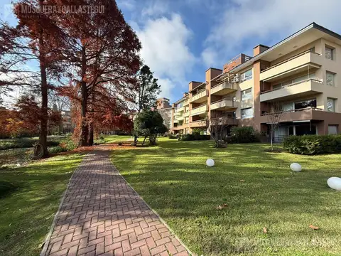 Departamento en Alquiler con 1 cocheras