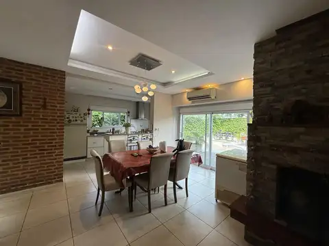 Casa en Venta en Manuel B Gonnet, USD 270.000