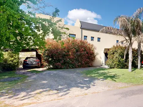 Casa en Venta en Guillermo E Hudson, USD 840.000