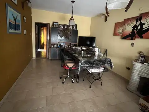 Depto Tipo Casa en Venta en Ramos Mejía Sur, USD 120.000