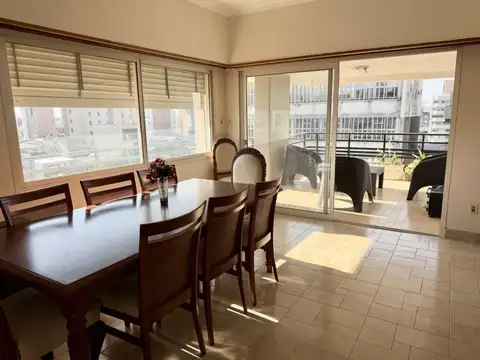 Departamento 6 ambientes con 3 baños