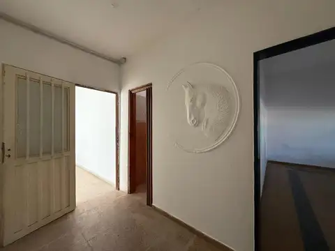 Casa 5 ambientes con 1 baño