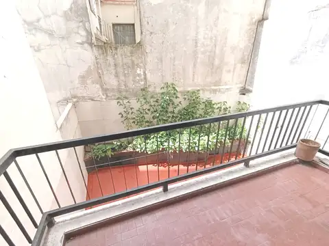 Avenida Díaz Vélez 5300, Piso 1