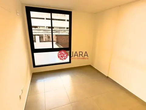 Bv Arturo Illia 500, Piso 1°