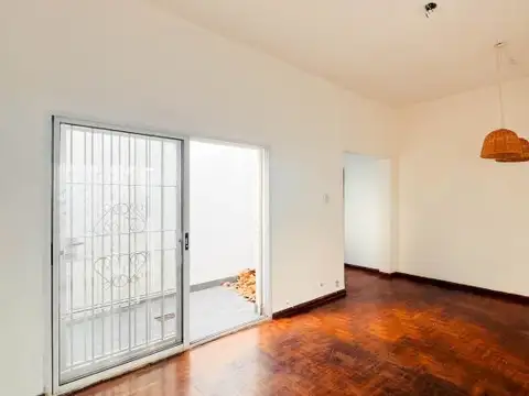 Depto Tipo Casa en Venta 64 años