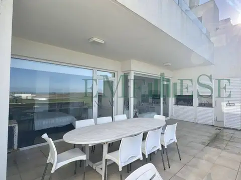 Departamento en Venta con 2 cocheras