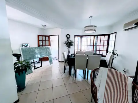 Depto Tipo Casa en Venta de 4 ambientes