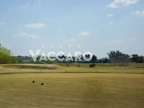 Casa en venta 5 ambientes Everinks con fondo al golf