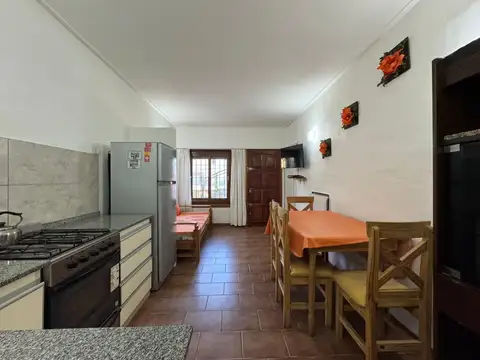 Departamento en Alquiler en Villa Gesell, $ 100