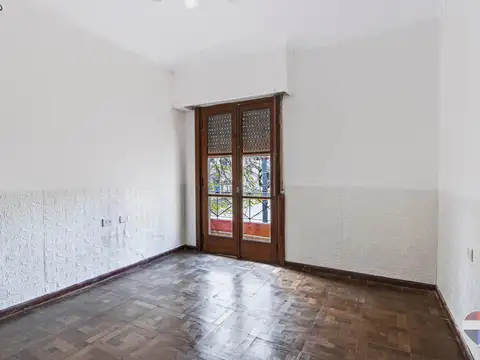 Depto Tipo Casa en Venta 70 años
