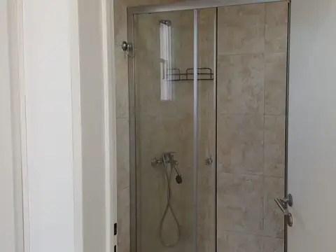 Venta departamento monoambiente con balcón terraza en Tigre