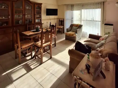 Catamarca 700, Piso 1