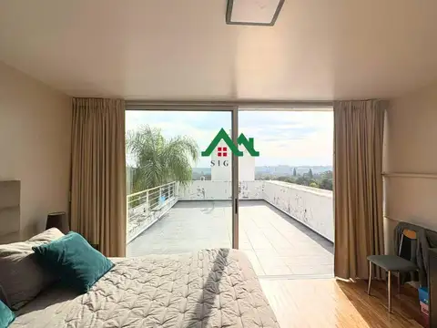 Dúplex en Venta de 3 dormitorios con pileta en Cerro de las Rosas