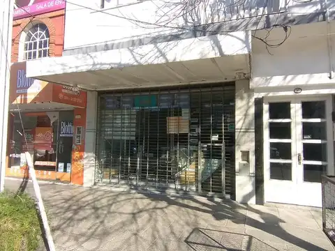 Local en  Venta 4,7 x 8 mas Zotano - Sobre Av. de Mayo - Ramos Mejia 