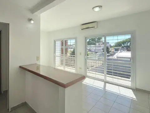 DEPARTAMENTO 2 AMBIENTES CON COCHERA - MERLO CENTRO