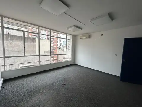 Oficina en Alquiler 40 años