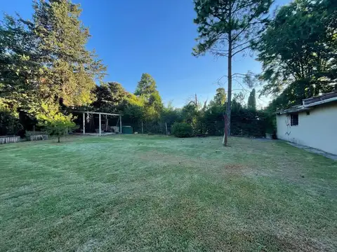VENTA DE QUINTA CON HERMOSA ARBOLEDA PARQUE JULARO