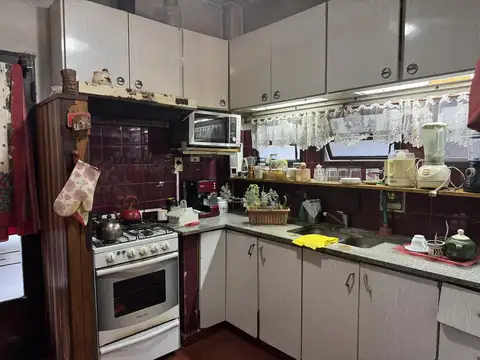 Depto Tipo Casa 5 ambientes con 2 baños