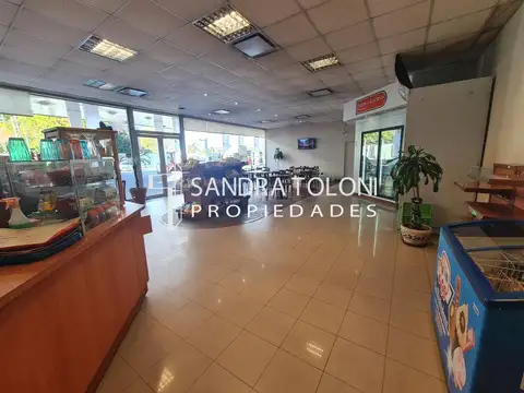 Fondo Comercio en Venta con 5 cocheras