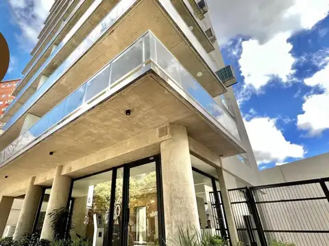 Fantástico dos ambientes en venta con cochera en Torre Bouchard, La Lucila.