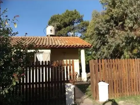 Isla de los Estados e/ 11 y 13