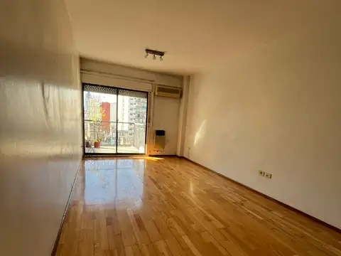 3 amb luminoso al contrafrente con cochera fija 