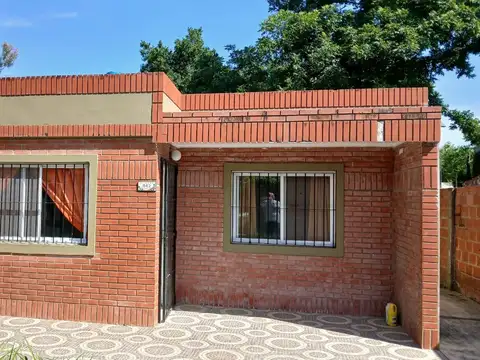 Casa 5 ambientes con 1 baño