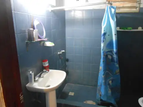 Casa en Gral.Rodríguez,Barrio "Vengochea", a 150mts. de ruta 5 (ex 7)