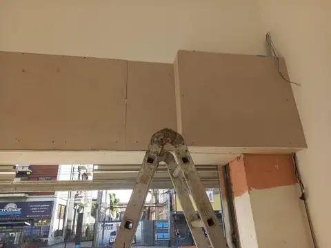 Local a la calle, céntrico 