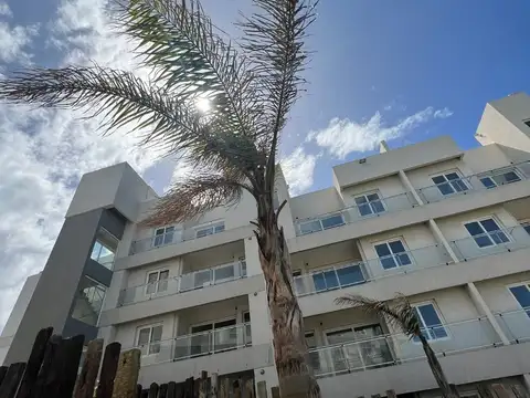 Pesquero Narwal y Costanera