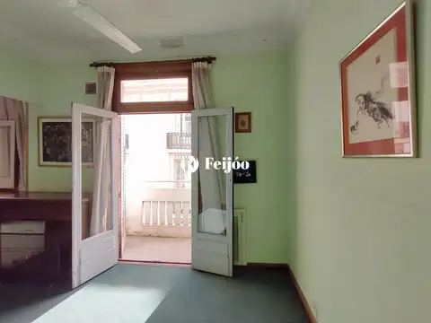 Tacuarí 700, Piso 4°