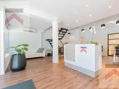 Local Comercial  en Avenida Libertador 3970