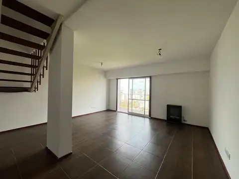 Departamento en Alquiler en Coghlan, $ 1.600.000