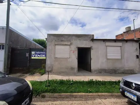 Casa en venta sobre calle 10 de Junio entre calle Bozano y Hernandez
