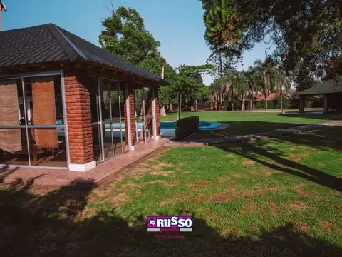 Quinta en Venta en Villa Luzuriaga, USD 550.000