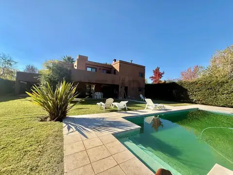 Casa en Venta en Chacras de Coria, USD 325.000