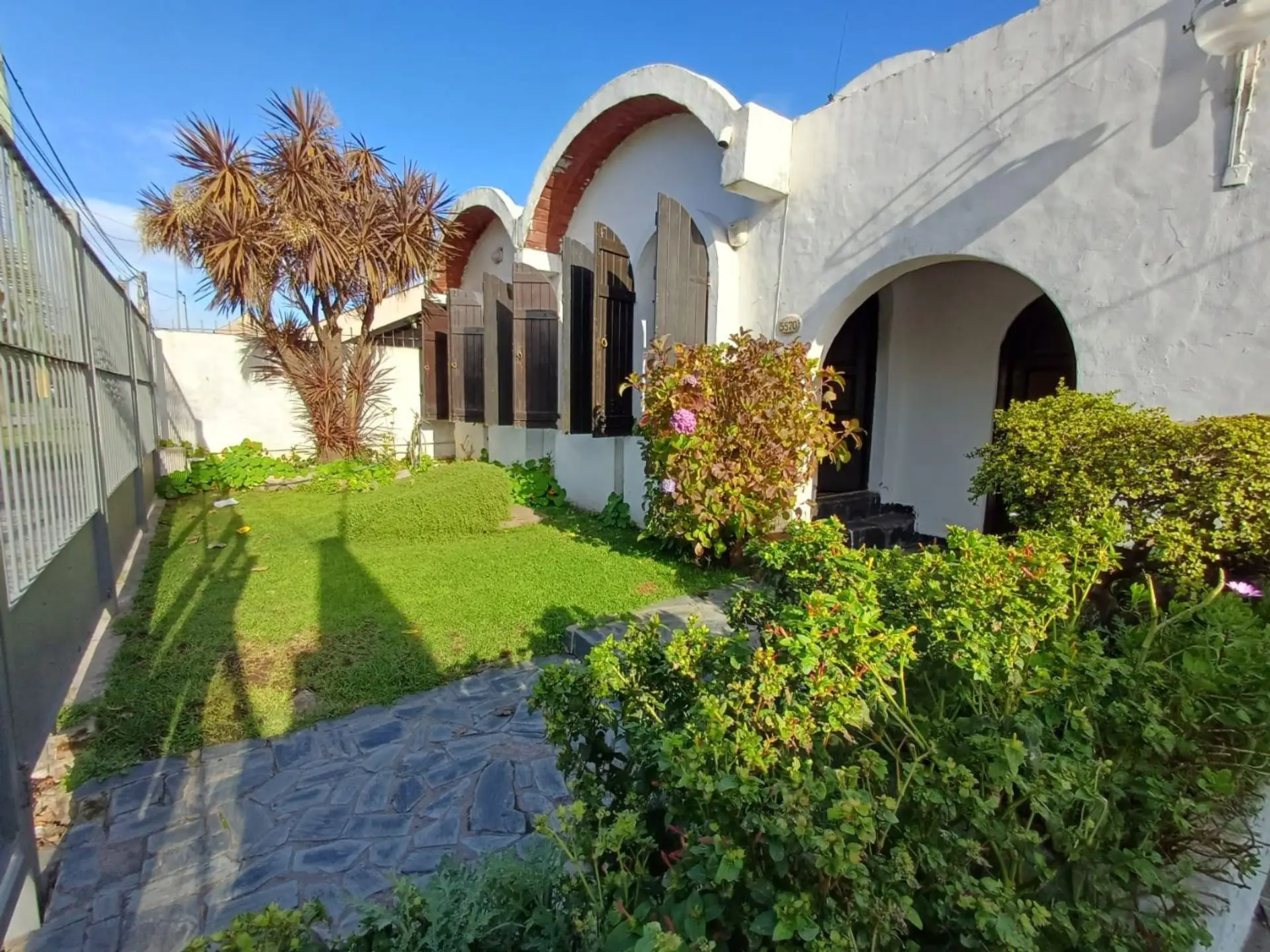 Venta casa 5 amb el progreso dividida 2 casas
