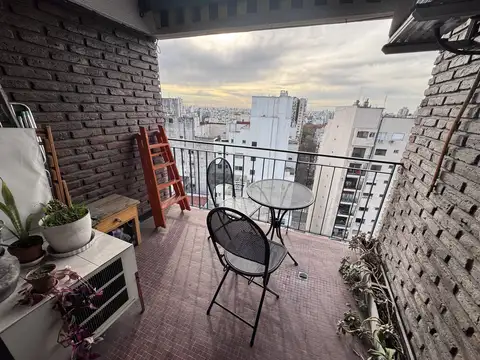 VENTA DEPARTAMENTO 3 AMBIENTES CON DEPENDENCIA- APTO CREDITO- PISO ALTO -BALCON CON VISTA ABIERTA