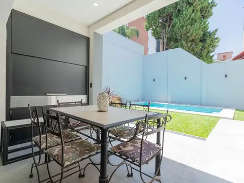 Alq Casa Premium BARRIO RIVER Jardín Pileta Cocher