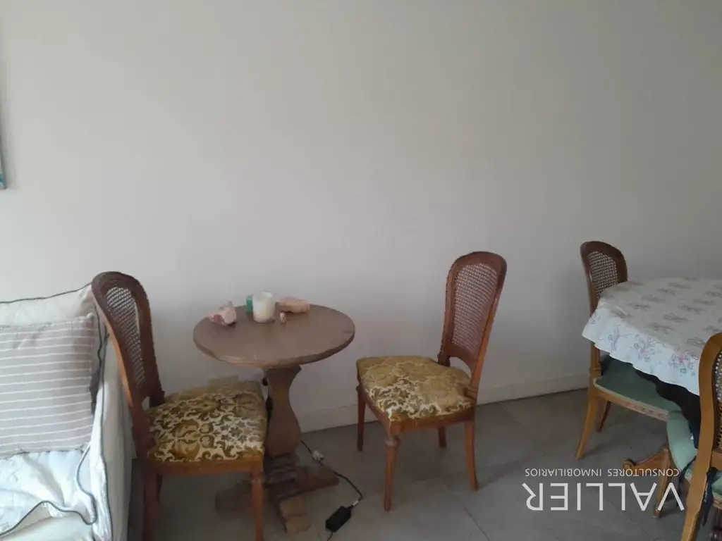 Departamento en Alquiler con cochera