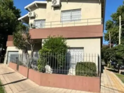 Casa en Llavallol