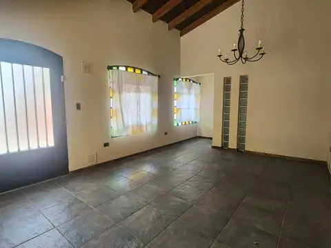 Casa 3 dormitorios en Alquiler en Ciudad cochera