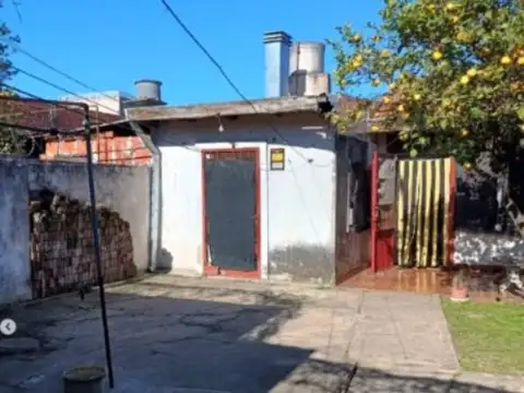 Casa 4 ambientes con 1 baño