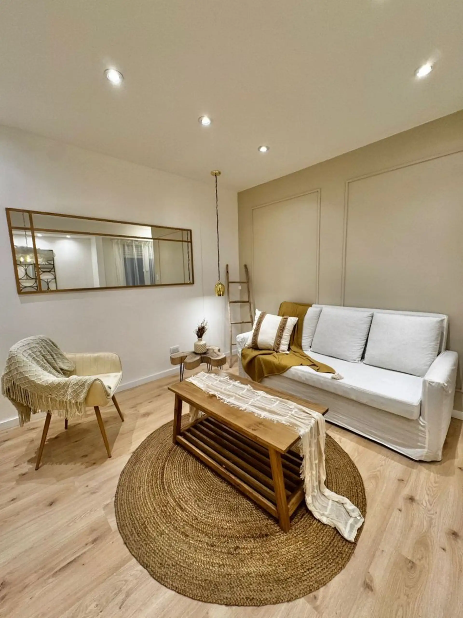 Venta de Departamento 2 Ambientes lateral reciclado en Güemes