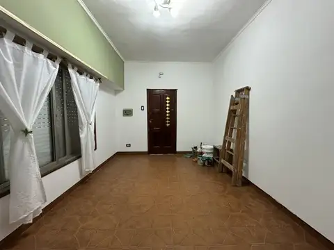 Casa en Alquiler con 1 cochera