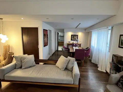 Casa en venta - Belgrano Chico - 3 dormitorios - Jardín y terraza