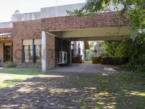 472 e/ 23 y Camino General Belgrano 1800, Piso 0